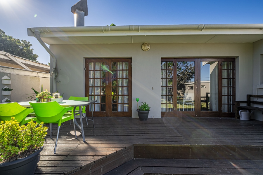 4 Bedroom Property for Sale in Framesby Eastern Cape